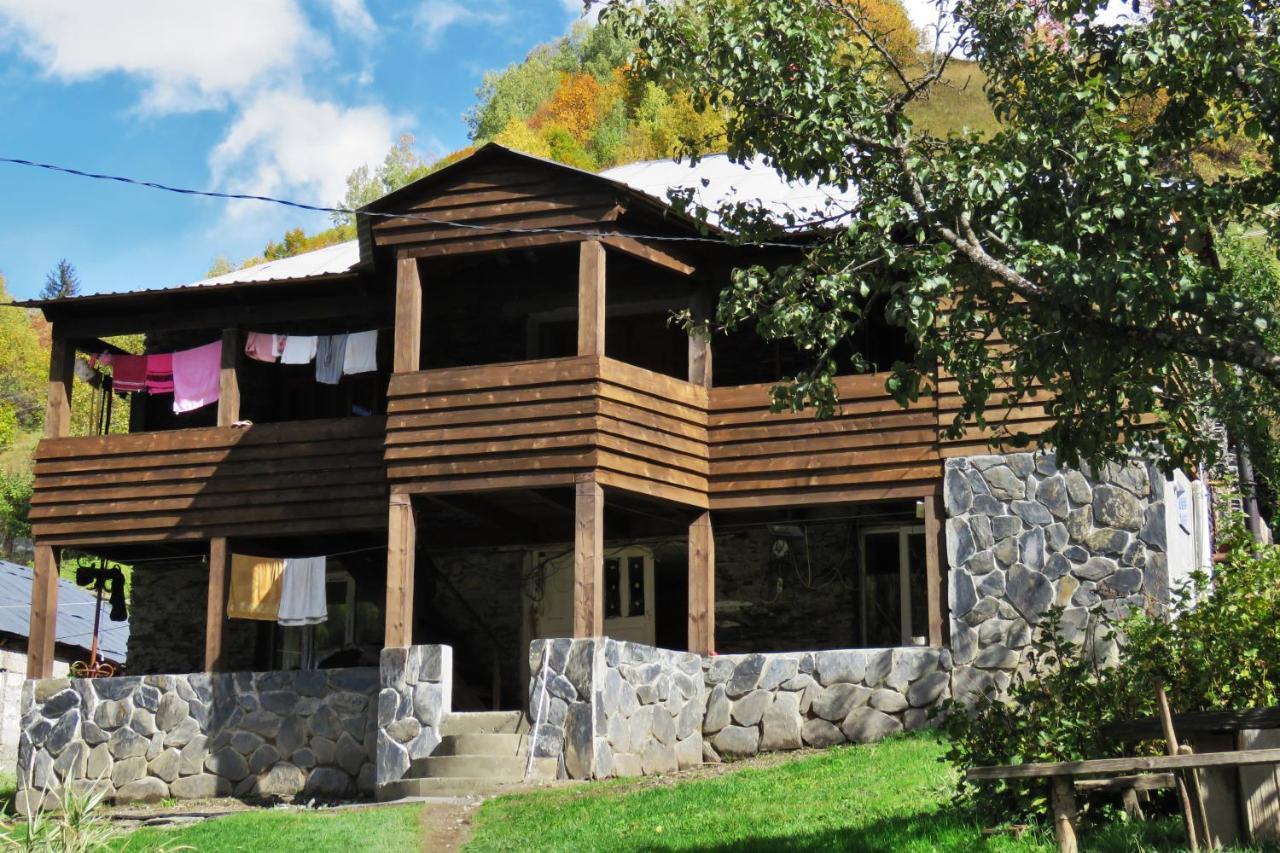 Bezengi Guest House Lalkhori Bagian luar foto